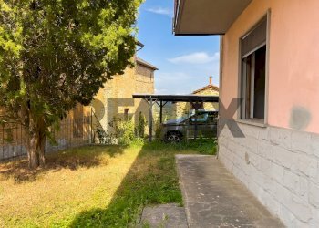 Giardino - Casa semi indipendente CAMPI
 
60, Albareto - foto 19