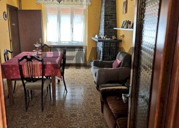 Sala da pranzo - Semi-detached house CAMPI
 
60, Albareto - photo 9