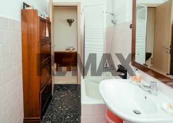 Bagno - Bilocale Via Caprarola
19, Roma - foto 11