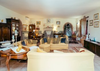 Soggiorno - Villa Via dei Fienili
 
29, Velletri - photo 3