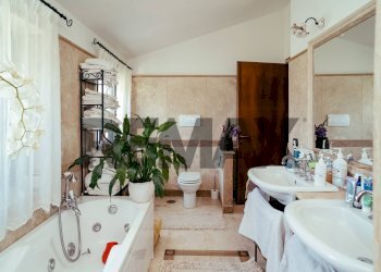 Bagno - Villa Via dei Fienili
 
29, Velletri - photo 15