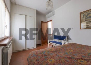 Camera / camera da letto - Villa Via Armando Diaz
 
90, Olgiate Olona - photo 16