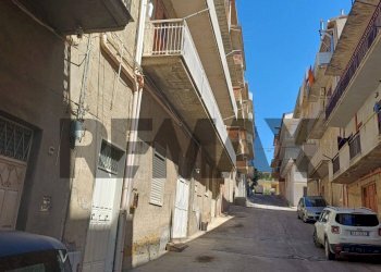Edificio all\'aperto - Trilocale Via Monsignore Filippo Iacolino
 
38, Favara - foto 28