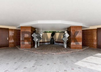 Ricezione / Lobby - Trilocale Via Doberdo'
32, Milano - foto 24