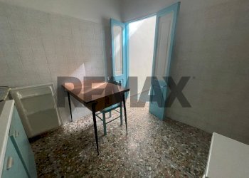 Sala da pranzo - Casa indipendente Via Carducci
 
17, San Pietro Vernotico - foto 7