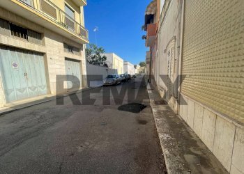 Edificio all\'aperto - Casa indipendente Via Carducci
 
17, San Pietro Vernotico - foto 12