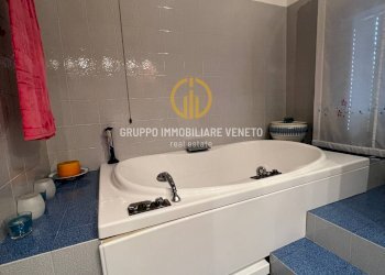 Foto 15 - Four-room apartment Piazza Martiri della Libertà, Cornuda - photo 15