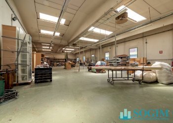 Foto 5 - Capannone Via Bisbino
 
2, Cantù - foto 5