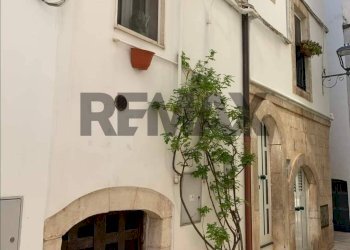 Edificio all\'aperto - Casa indipendente VIa San Paolo
 
12/14/16, Turi - foto 18