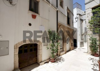 Edificio all\'aperto - Casa indipendente VIa San Paolo
 
12/14/16, Turi - foto 2