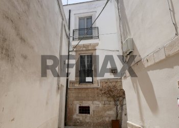Edificio all\'aperto - Casa indipendente VIa San Paolo
 
12/14/16, Turi - foto 24