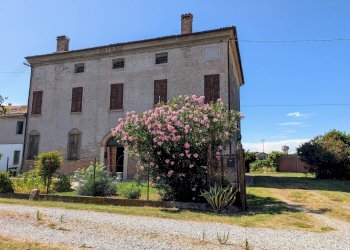 Foto 1 - Villa via Ludovico Ariosto
 
90, Masi Torello - foto 1
