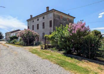 Foto 2 - Villa via Ludovico Ariosto
 
90, Masi Torello - foto 2
