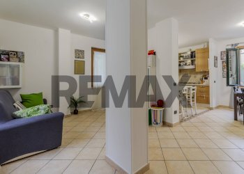 Sala da pranzo - Trilocale Via Ambrogio Strada
 
27, Bresso - foto 3