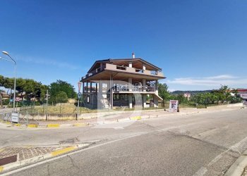 zona circostante - Casa indipendente Via Petruzzi, Città Sant'Angelo - foto 13