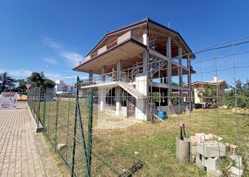 grezzo - Casa indipendente Via Petruzzi, Città Sant'Angelo - foto 22