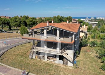 intera proprietà - Casa indipendente Via Petruzzi, Città Sant'Angelo - foto 26