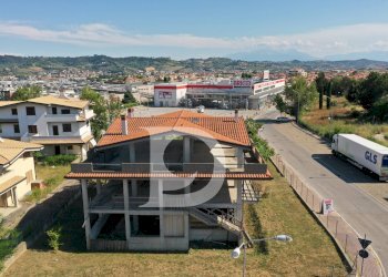 intera proprietà - Casa indipendente Via Petruzzi, Città Sant'Angelo - foto 30