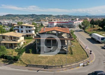 intera proprietà - Casa indipendente Via Petruzzi, Città Sant'Angelo - foto 31