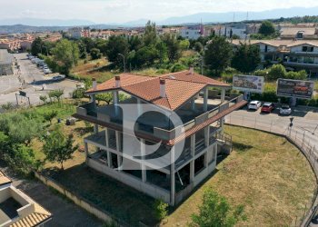 intera proprietà - Casa indipendente Via Petruzzi, Città Sant'Angelo - foto 32
