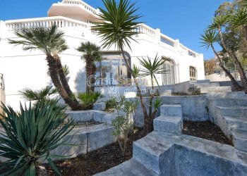 Giardino - Villa viale Grotta San Ermete, 1, Matino - foto 6