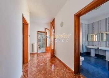 Disimpegno - Villa viale Grotta San Ermete, 1, Matino - foto 28