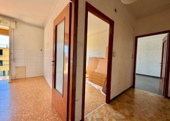 Corridoio - Trilocale via Piandilucco, Genova (zona Pegli) - foto 5