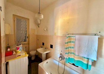 Bagno - Three-room apartment via Piandilucco, Genova (neighborhood Pegli) - photo 13