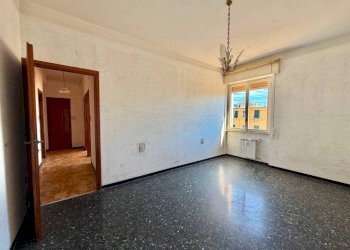 Camera da letto - Trilocale via Piandilucco, Genova (zona Pegli) - foto 18