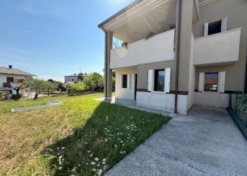 Foto 1 - Quadrilocale Via del roccolo
5, Colle Umberto - foto 1