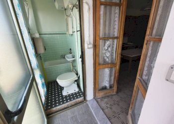 Bagno - Bilocale via Cuneo, 42, Mondovì - foto 6
