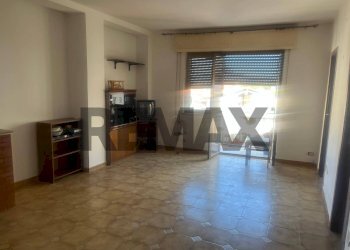 Stanza vuota - Casa indipendente Vicolo Tucciarone
3, Minturno - foto 8