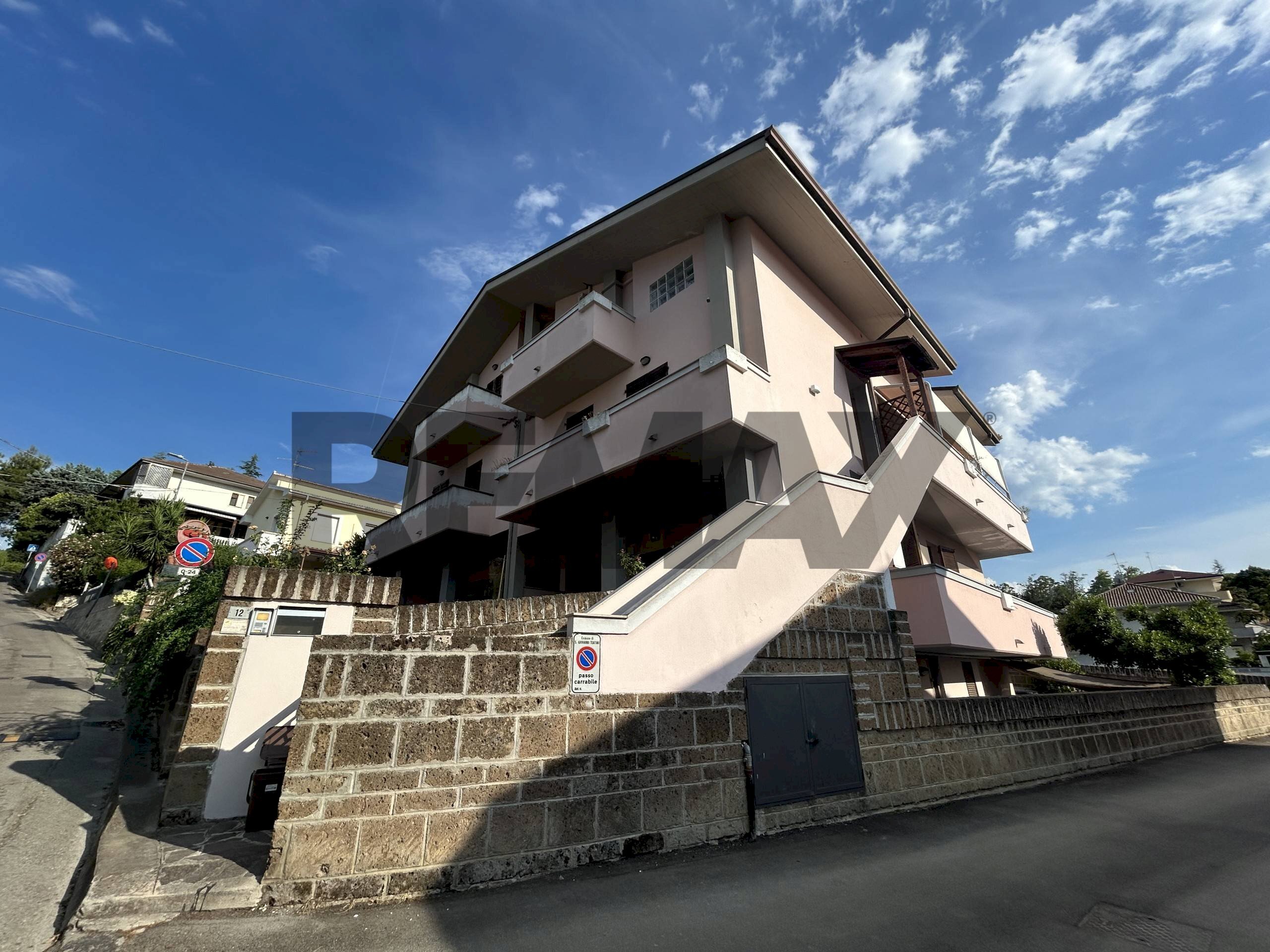 Edificio all\'aperto - Two-room apartment VIA UMBRIA
 
14, San Giovanni Teatino - photo 1