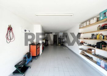 Parcheggio - Bilocale VIA UMBRIA
 
14, San Giovanni Teatino - foto 7