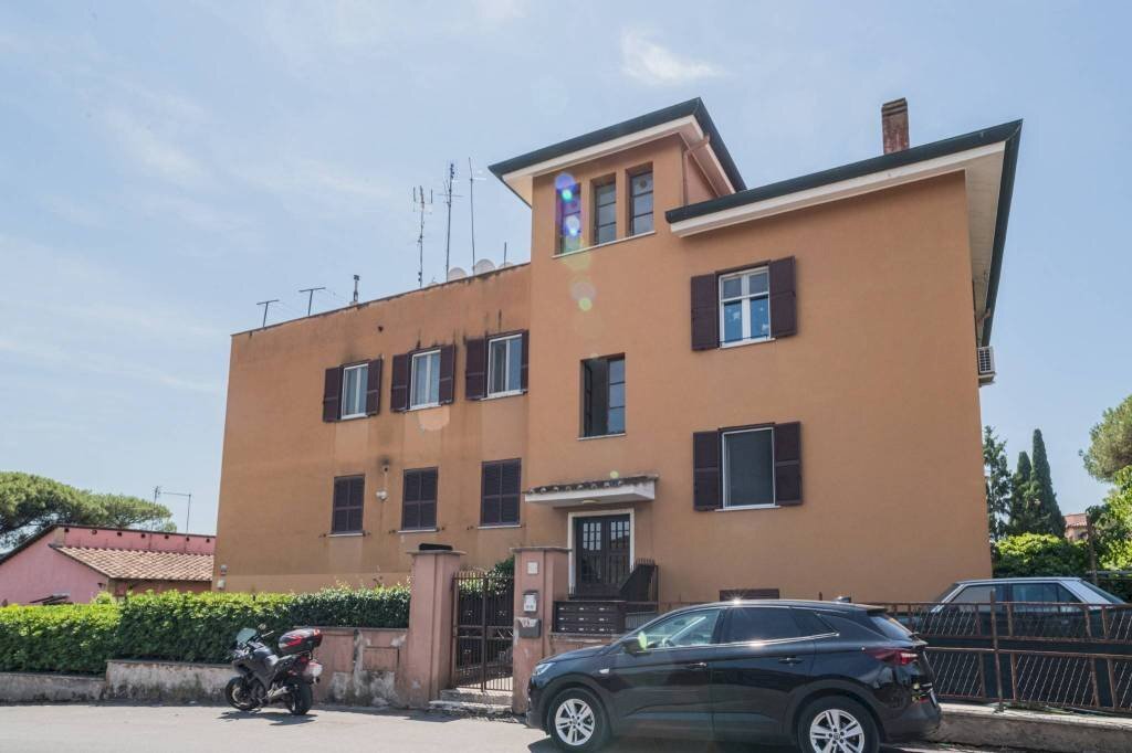Facciata - Trilocale via di San Tarcisio, Roma - foto 1