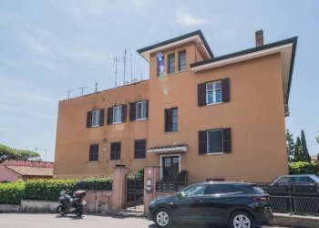 Facciata - Trilocale via di San Tarcisio, Roma - foto 1