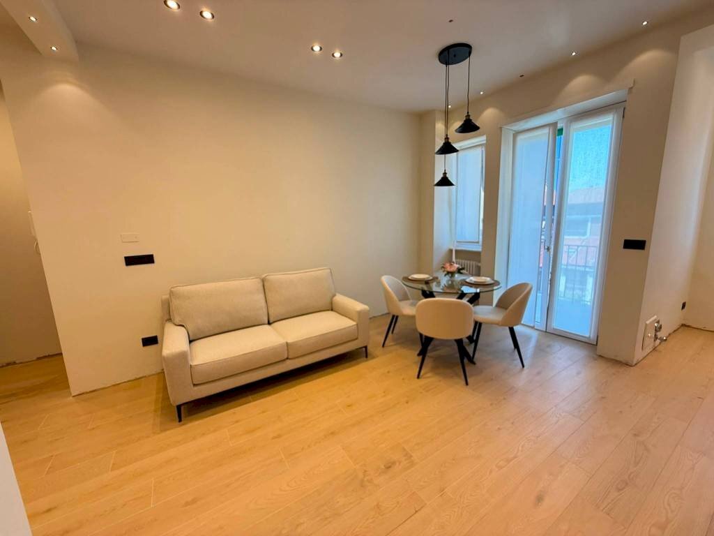 Salone - Bilocale via Asiago, 46, Torino (zona Pozzo Strada) - foto 3