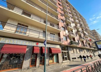 Facciata - Four-room apartment via Filadelfia, 132, Torino (neighborhood Santa Rita) - photo 2