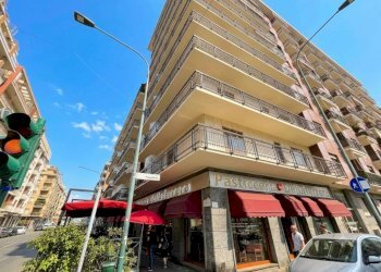 Facciata - Quadrilocale via Filadelfia, 132, Torino (zona Santa Rita) - foto 3