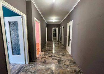 Corridoio - Four-room apartment via Filadelfia, 132, Torino (neighborhood Santa Rita) - photo 10