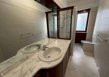 Bagno - Four-room apartment via Filadelfia, 132, Torino (neighborhood Santa Rita) - photo 32