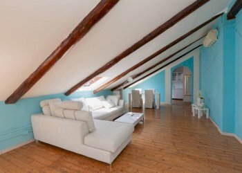Salone - Attic via Monte Albergian, 6, Torino (neighborhood Cenisia) - photo 3