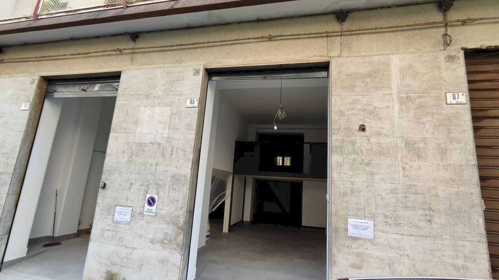 Facciata - Negozio via Dalmazia, Catania - foto 1