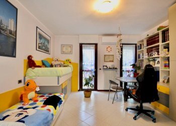 Camera da letto - Three-room apartment via San Martino Vecchio, Torre Boldone - photo 13