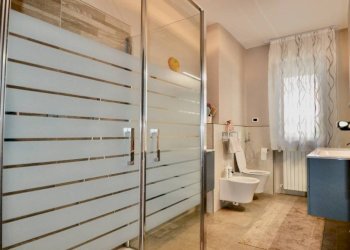 Bagno - Three-room apartment via San Martino Vecchio, Torre Boldone - photo 14