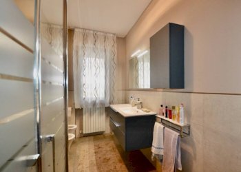 Bagno - Three-room apartment via San Martino Vecchio, Torre Boldone - photo 15