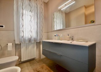 Bagno - Three-room apartment via San Martino Vecchio, Torre Boldone - photo 16