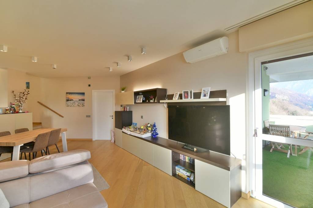 Salone - Four-room apartment via provinciale per galbiate 3, Garlate - photo 3