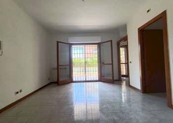 Soggiorno 3. - Two-room apartment via Dell'Albareto, Roma (neighborhood Acilia) - photo 3