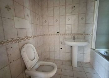 Bagno 2. - Two-room apartment via Dell'Albareto, Roma (neighborhood Acilia) - photo 16